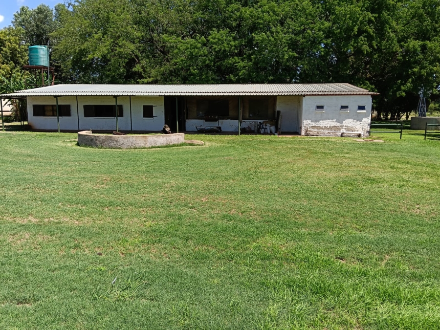 8 Bedroom Property for Sale in Brits Rural North West